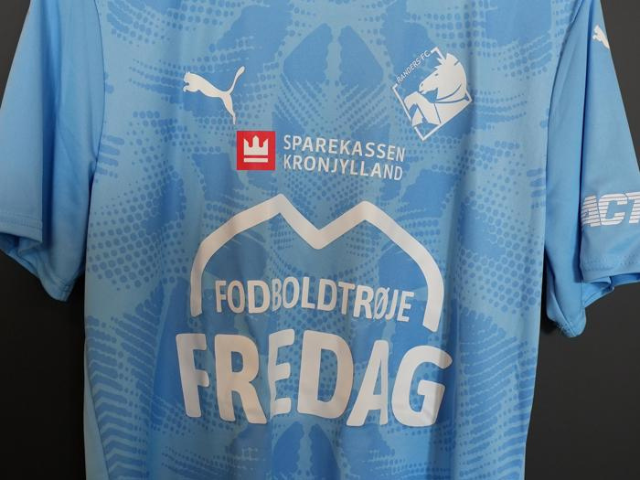 Randers FC støtter Børnecancerfonden