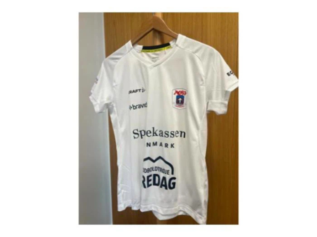 AGF kvindefodbold støtter Børnecancerfonden